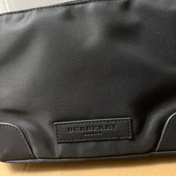 Burberry beauty washbag. - Picture 1 of 7